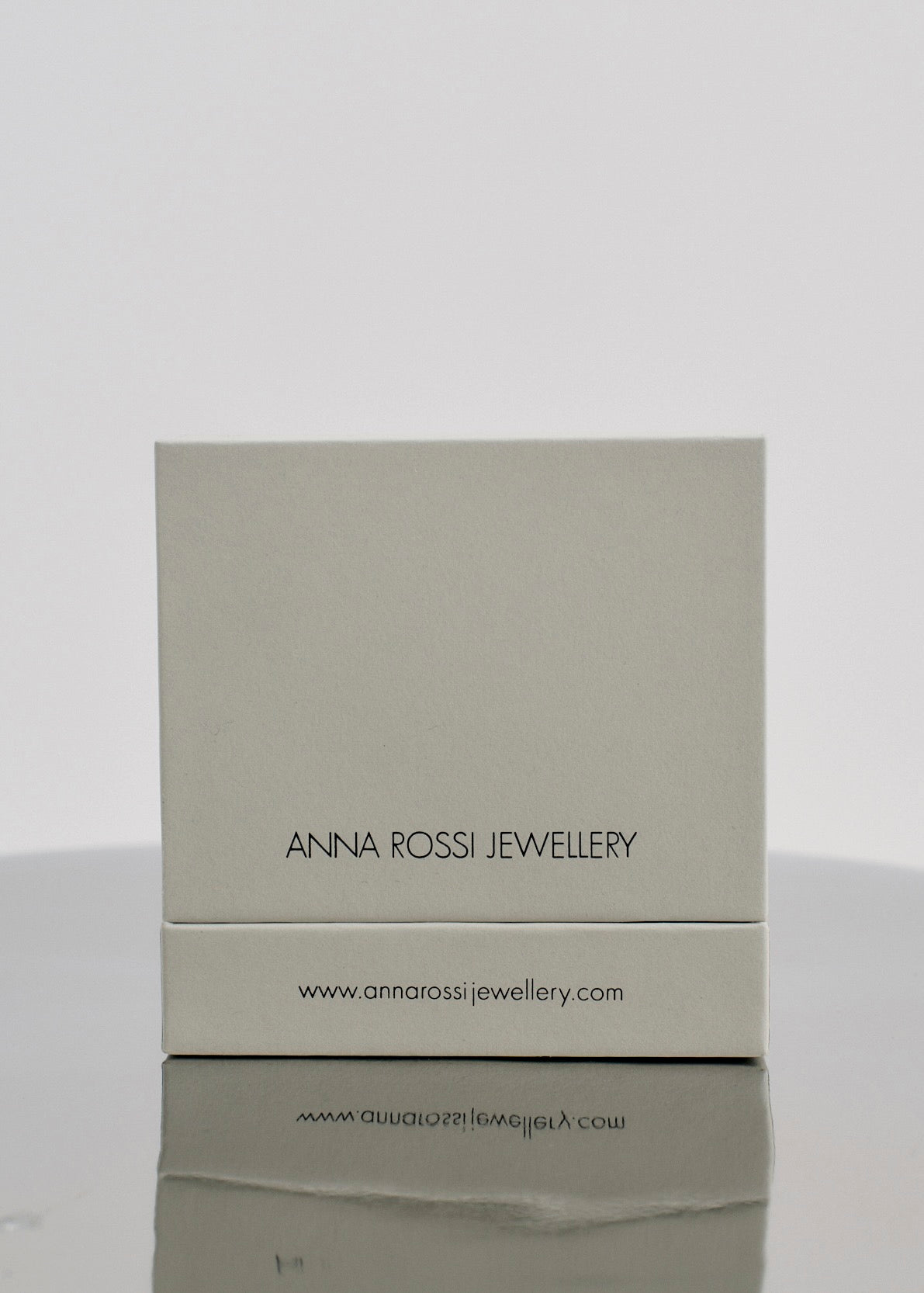 Gift Box (7697793712209)