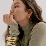 Ribbed clip on earring (7651368665169)