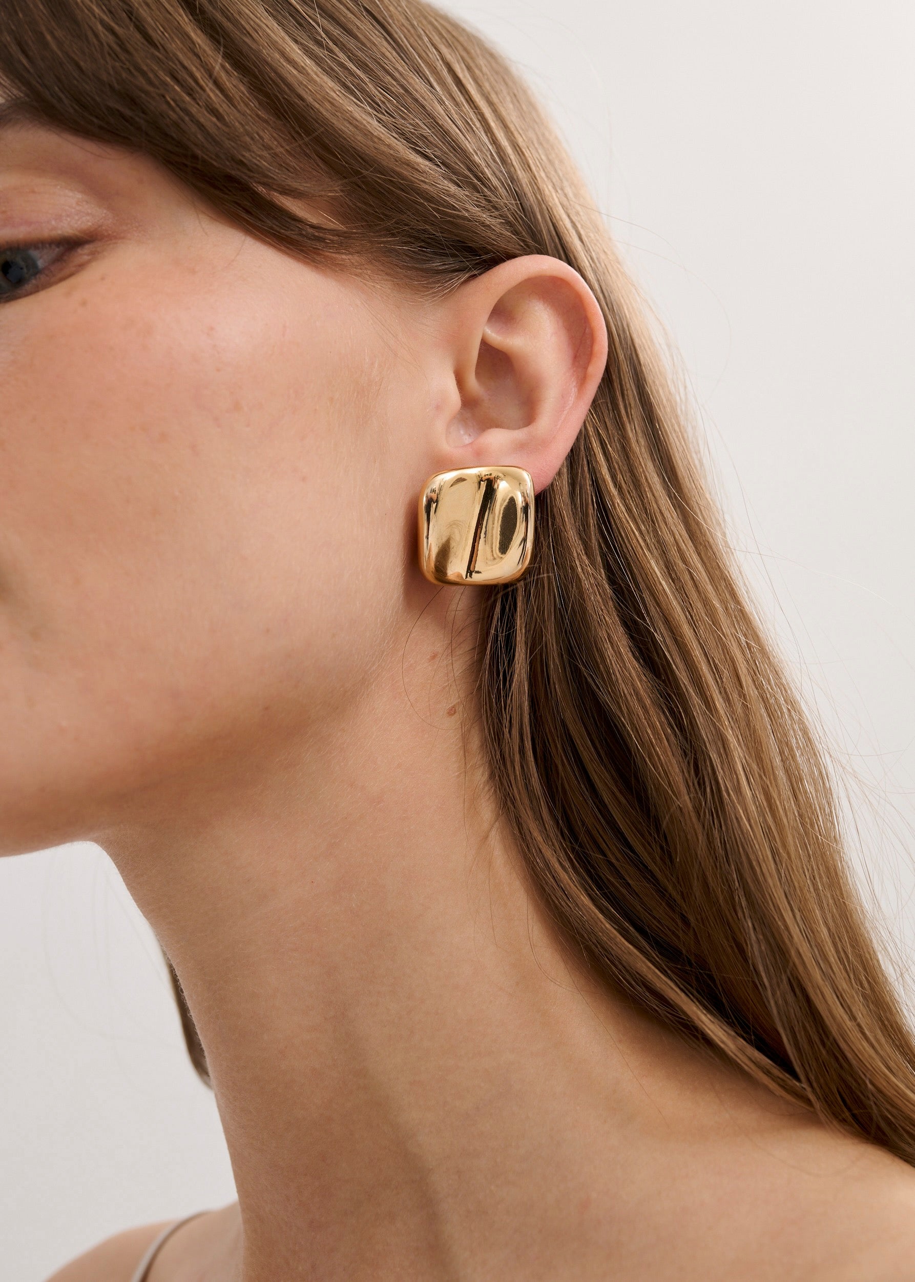 Warped Stud (7206512951377)