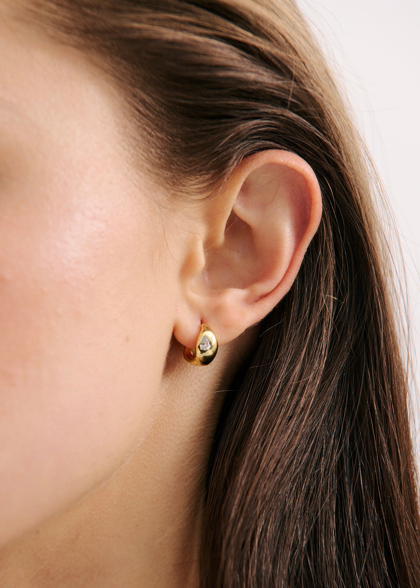 Diamante Dae Huggie (7855724036177)