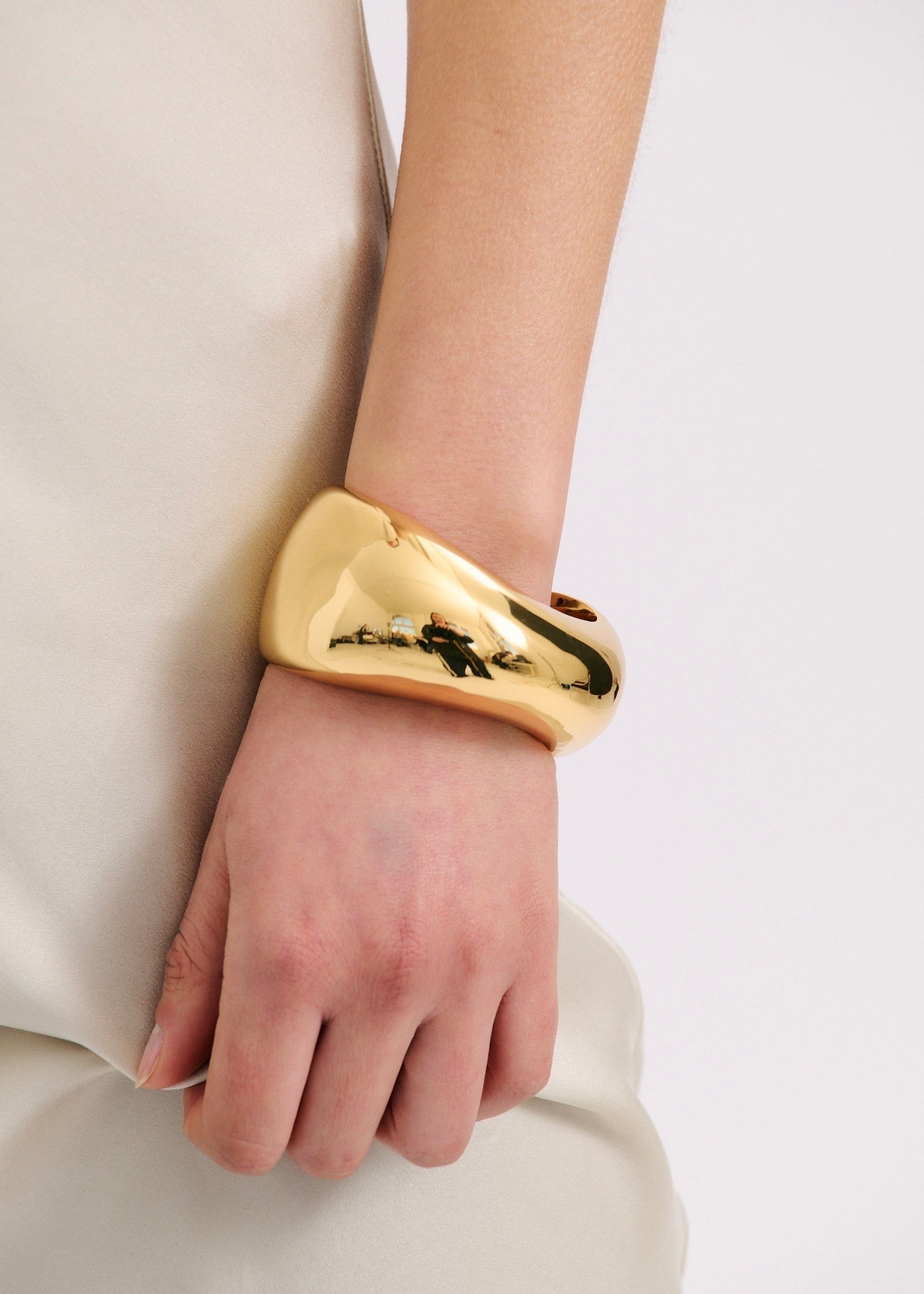 Vivid Cuff (7855724855377)