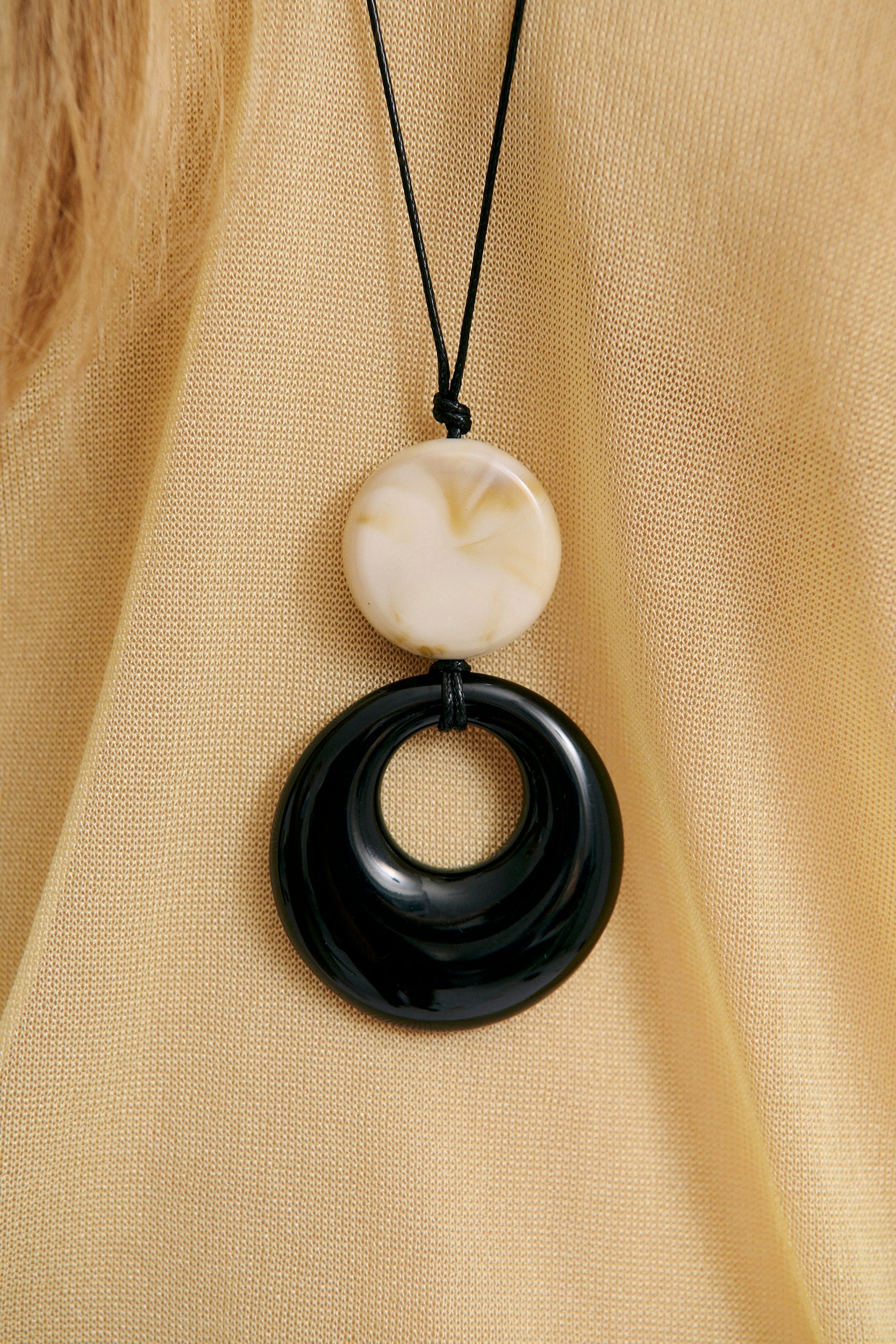 Alba Necklace (7811443949649)