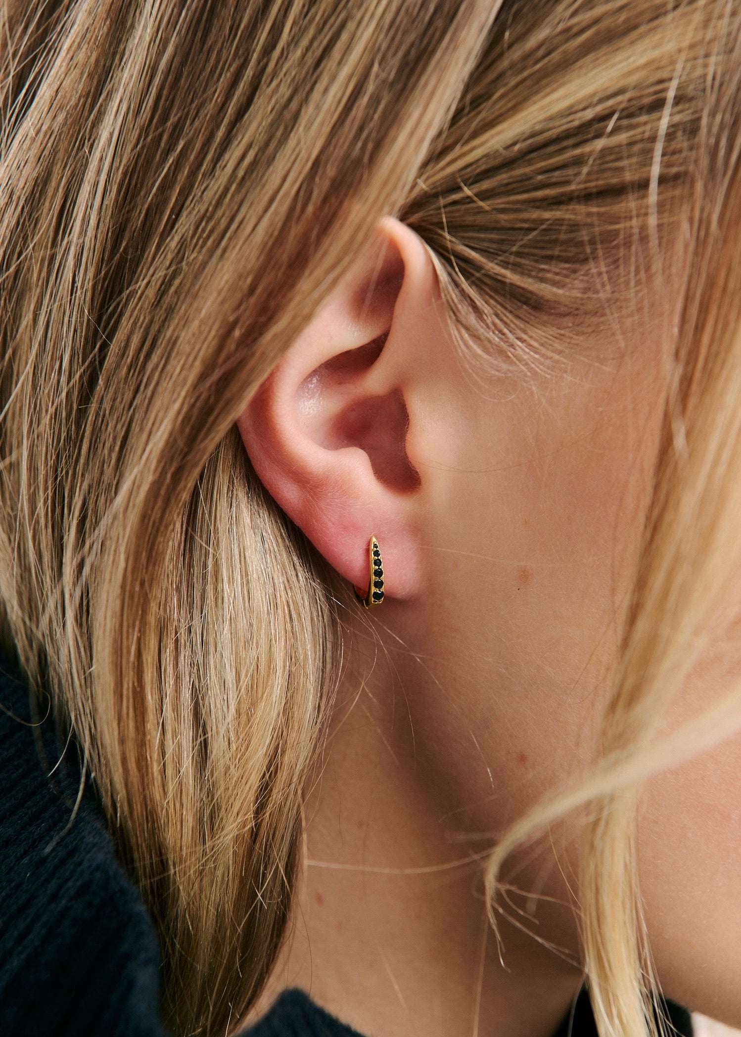 Diamante Huggie (7726442840145)