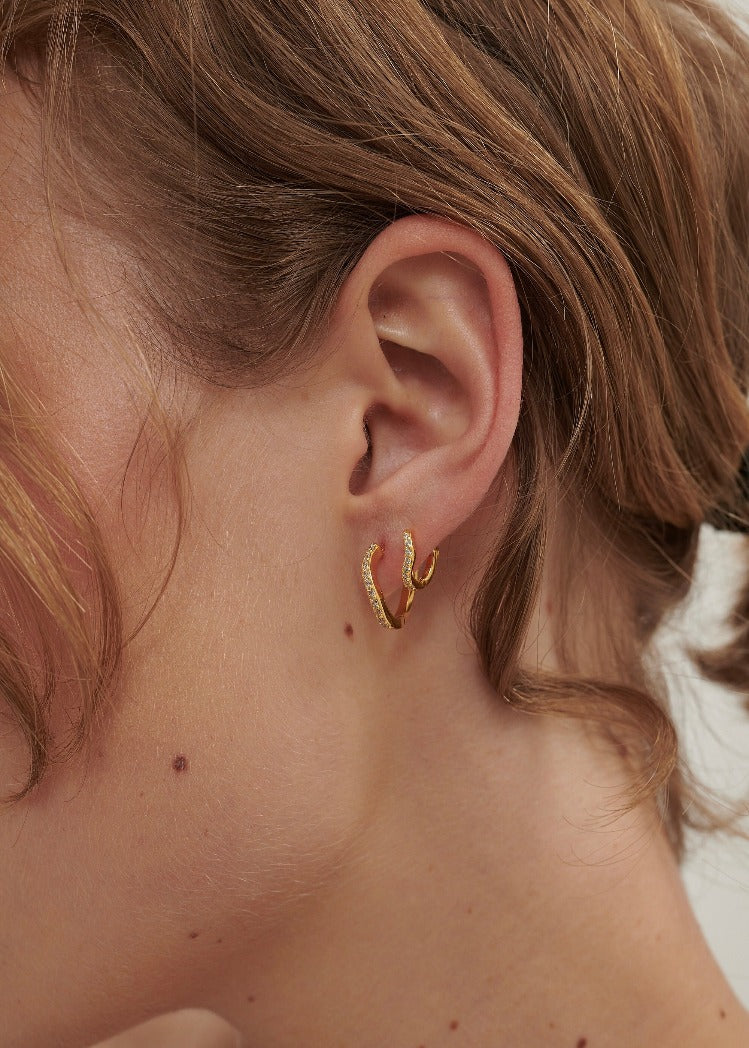 Diamante Wavy Huggie (7014238814289)